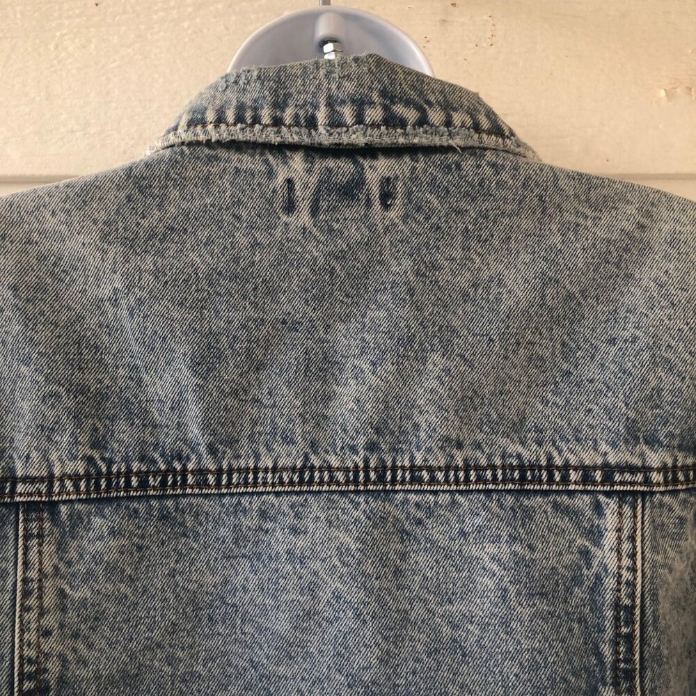 Forever 21 Sleeveless Button-Down Blue Denim Vest Size Small 100% Cotton - Picture 11 of 12